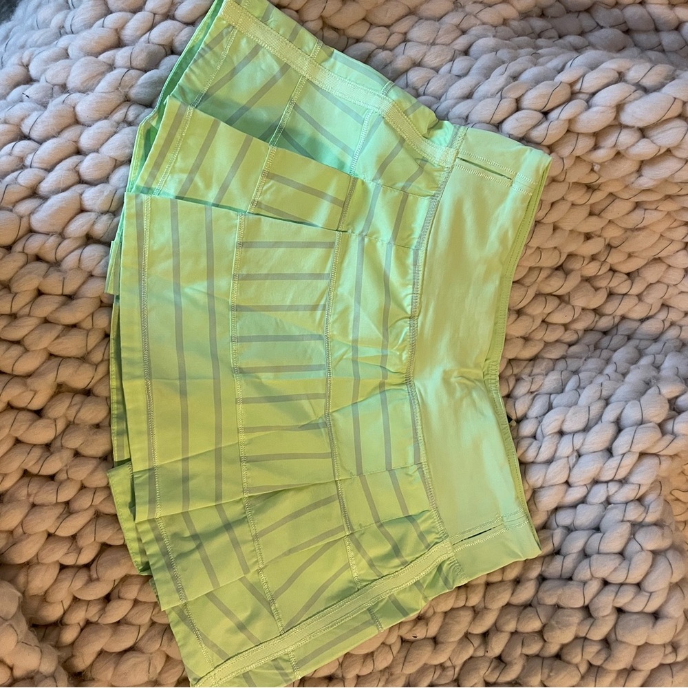 Lululemon Athletica Green/yellow Athletic Shortskirt like new